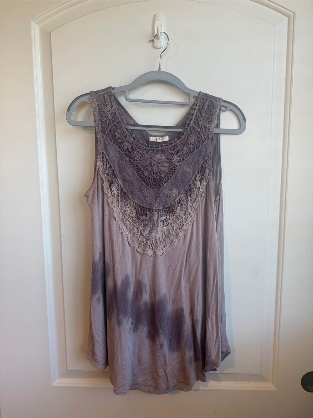 Maurices Taupe Purple Lace Yoke Tie-Dye Tank